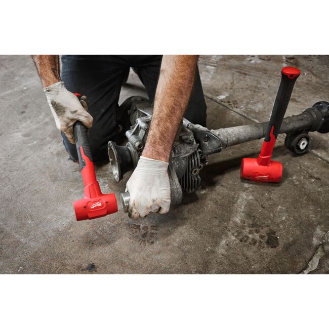 Ciocan cu absortie si  mâner din fibră de sticlă 790g Milwaukee 4932492350