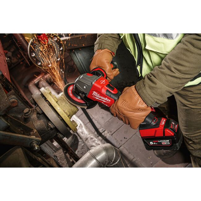 Polizor unghiular 125 mm cu turație variabilă, frânare și comutator culisant M18 FUEL™ Milwaukee M18 FSAGV125XB-0X, 4933478436