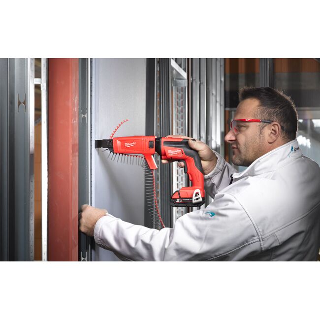 Mașină de înșurubat cu accesoriu atașat M18 FUEL™ Milwaukee M18 FSGC-202X, 4933459199